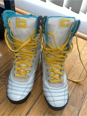 kangaROOS White High-Top Sneakers with Yellow Laces and Teal Trim
